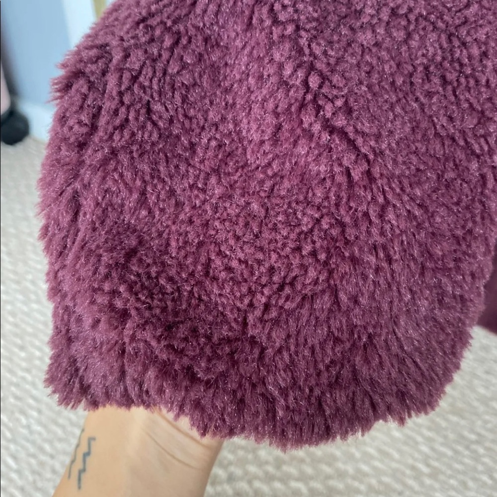 Fuzzy jacket - Picture 3 of 4